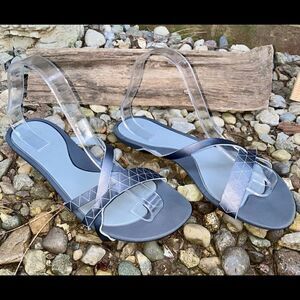 Nike Light Gray Sandals Flip Flops Lightweight Women Size 8